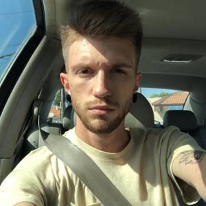 Meet your Posher, Logan